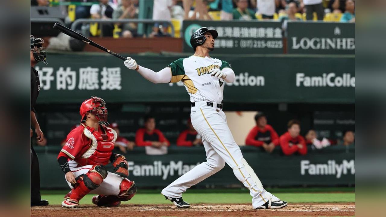 黃子鵬加入台鋼雄鷹　增加兩屆全壘打王...