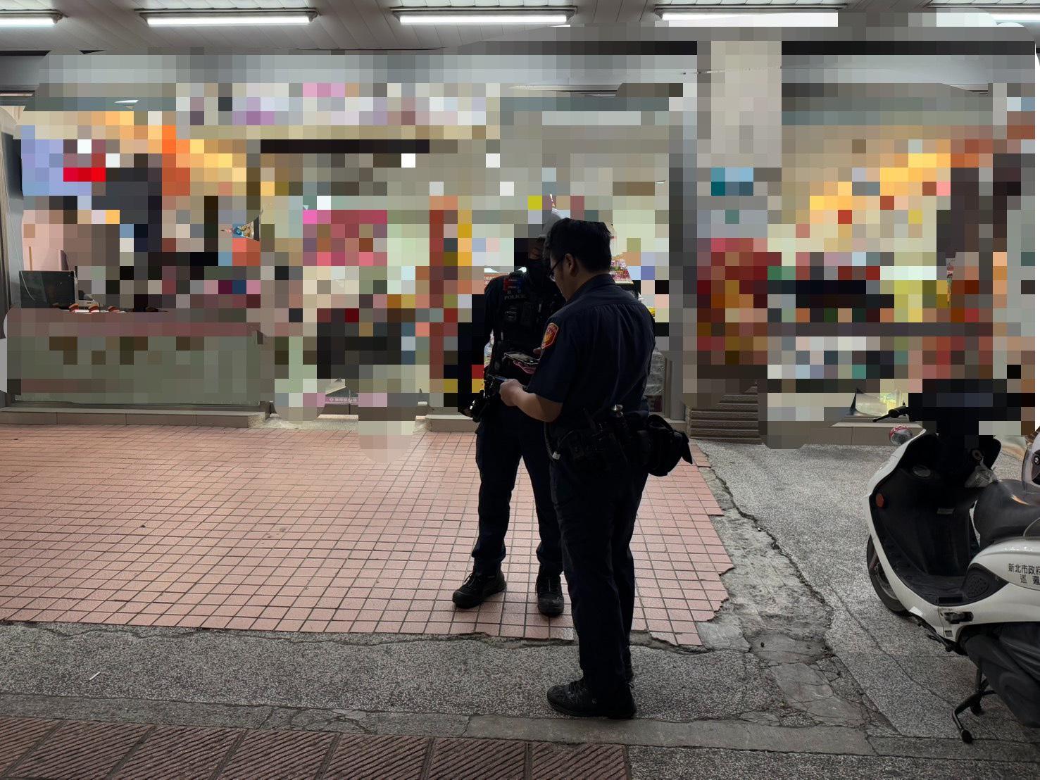 新北驚爆「持長刀搶超商」！嫌犯劫2萬凌晨投案