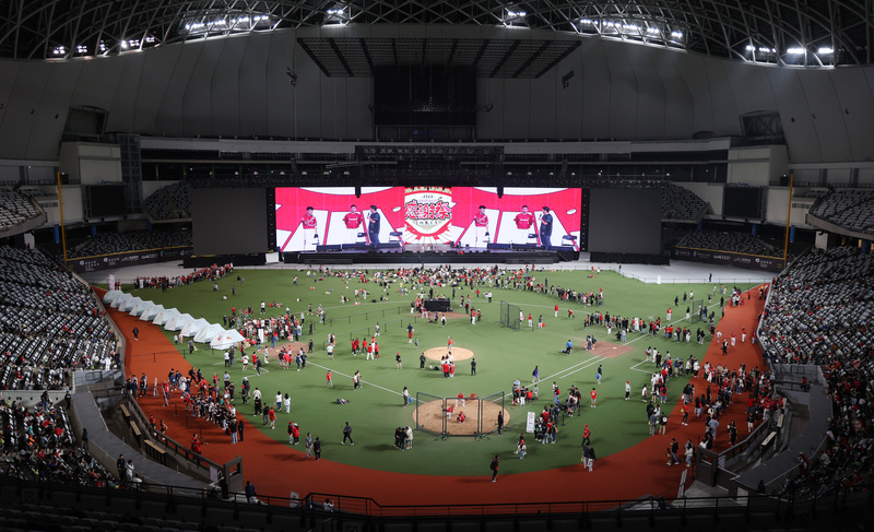 味全龍感謝祭　大巨蛋舉行（2） (圖)