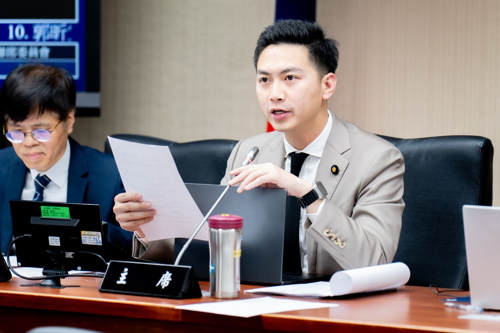 蔣萬安率先全國推「育兒減少工時計畫」引熱議　廖偉翔籲：中央別只會酸快跟上