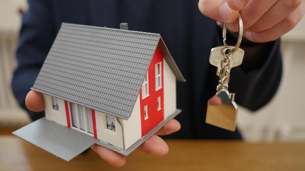 心疼女友生活壓力大 他想「賣北部房搬南部」慘遭拒 網搖頭：畫錯重點