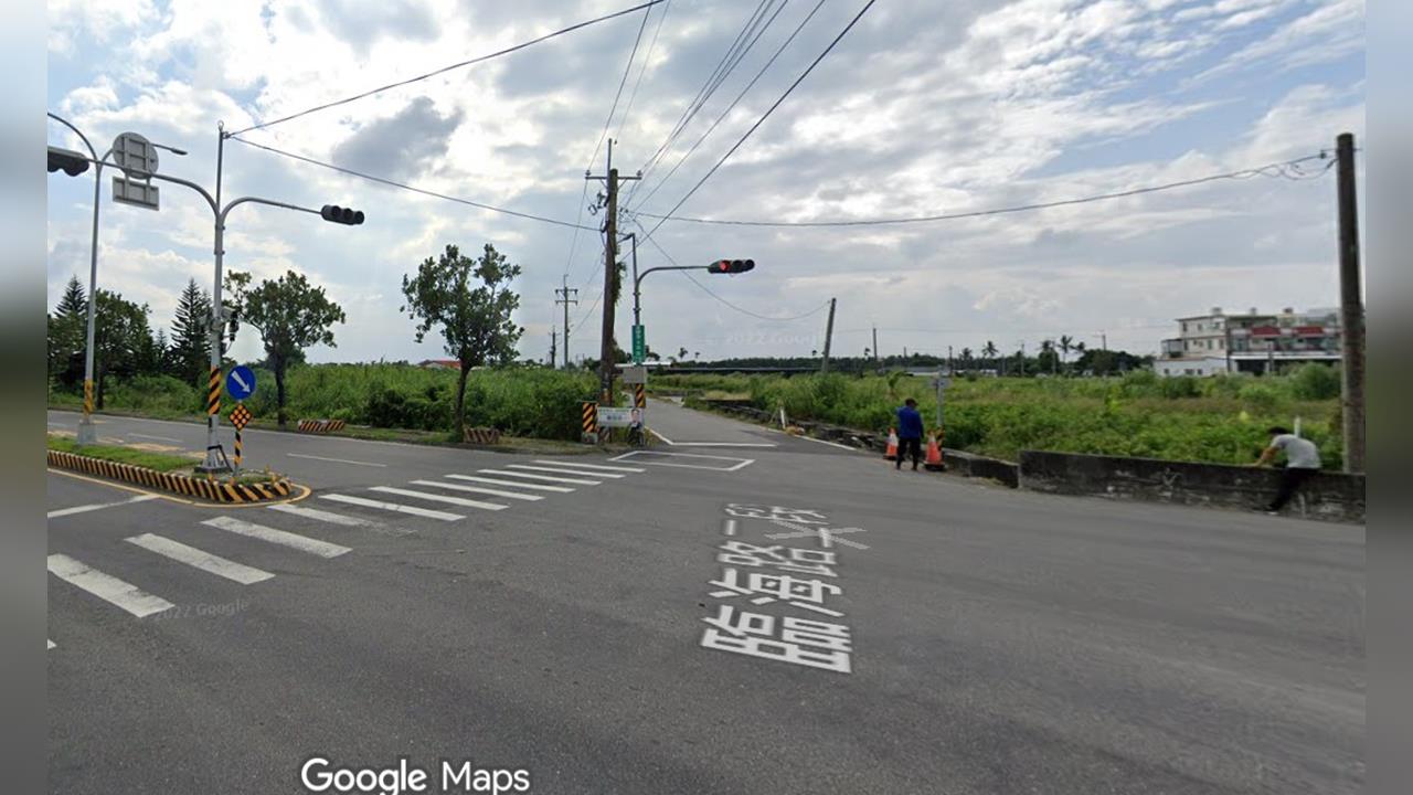 台東貨車撞重機！21歲軍人摔落2公尺高空地