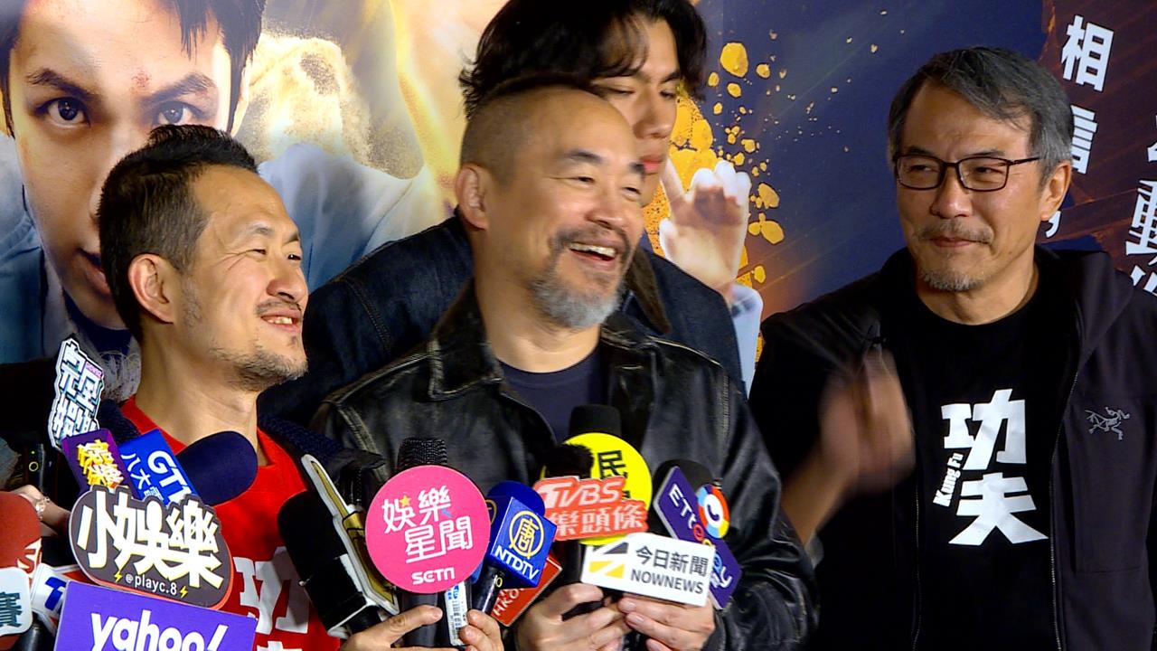 比演員搶鏡! 黃立成站台賀歲片狂被問投資狀況