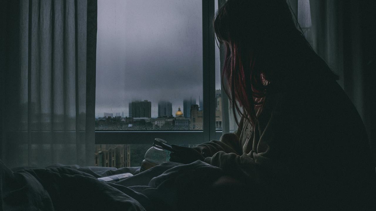 獸父侵犯2親生女害「1產子1墮胎」！還死不認罪…檢方怒了