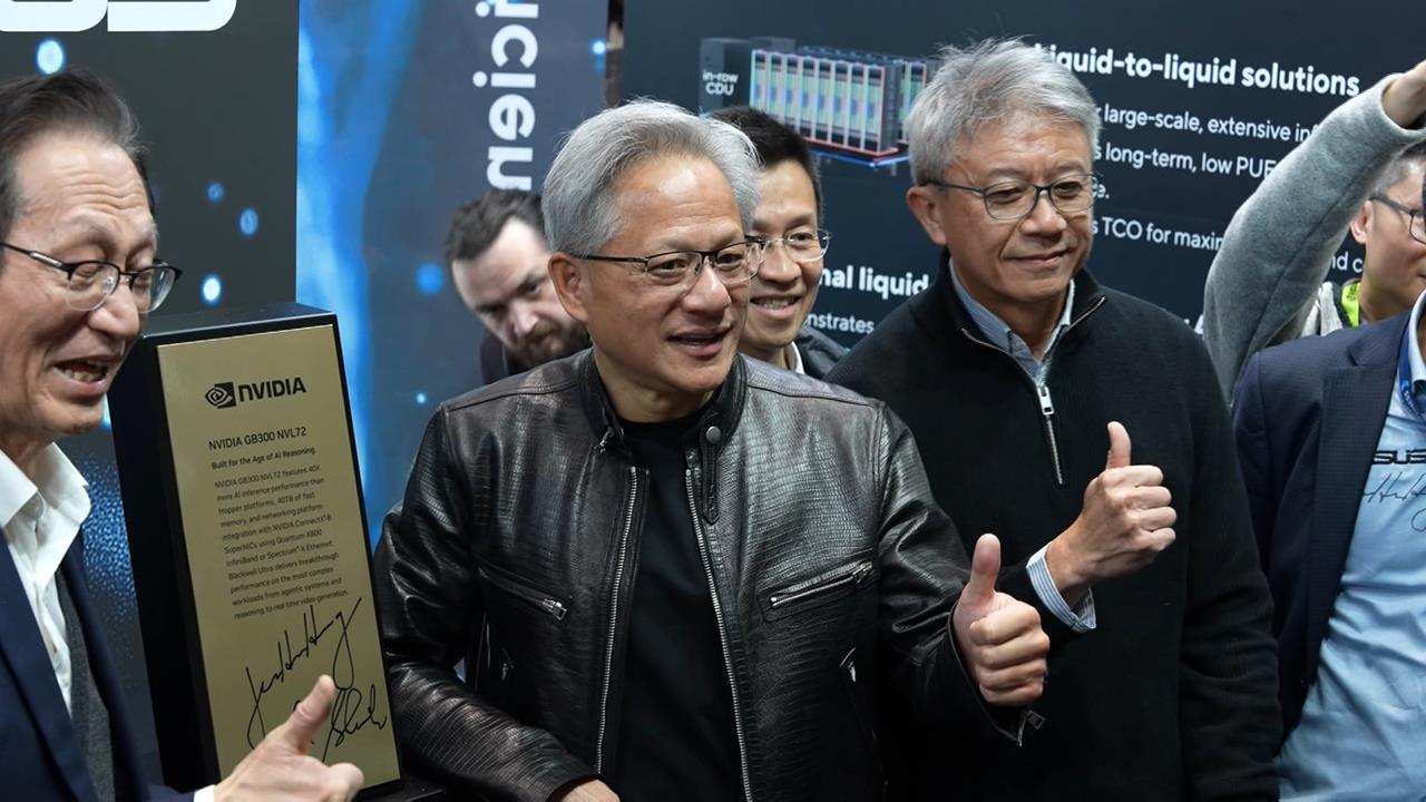 駁斥AI泡沫化! 黃仁勳預告"震撼世界"新晶片將在GTC亮相