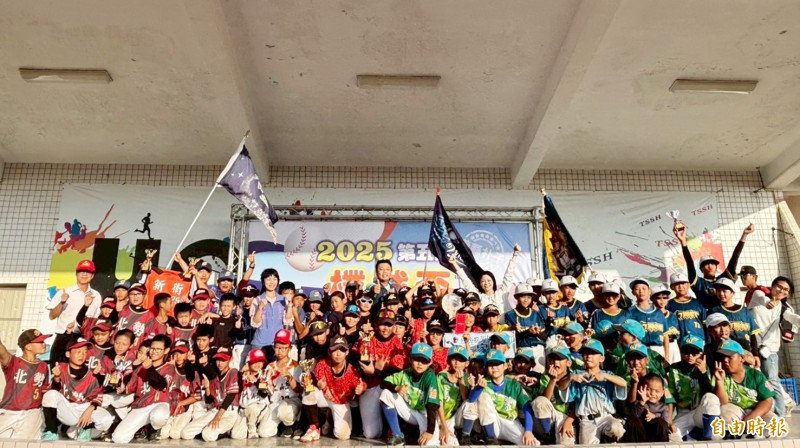 樸城盃軟式棒球賽全國45隊參賽 新街、麗林奪冠