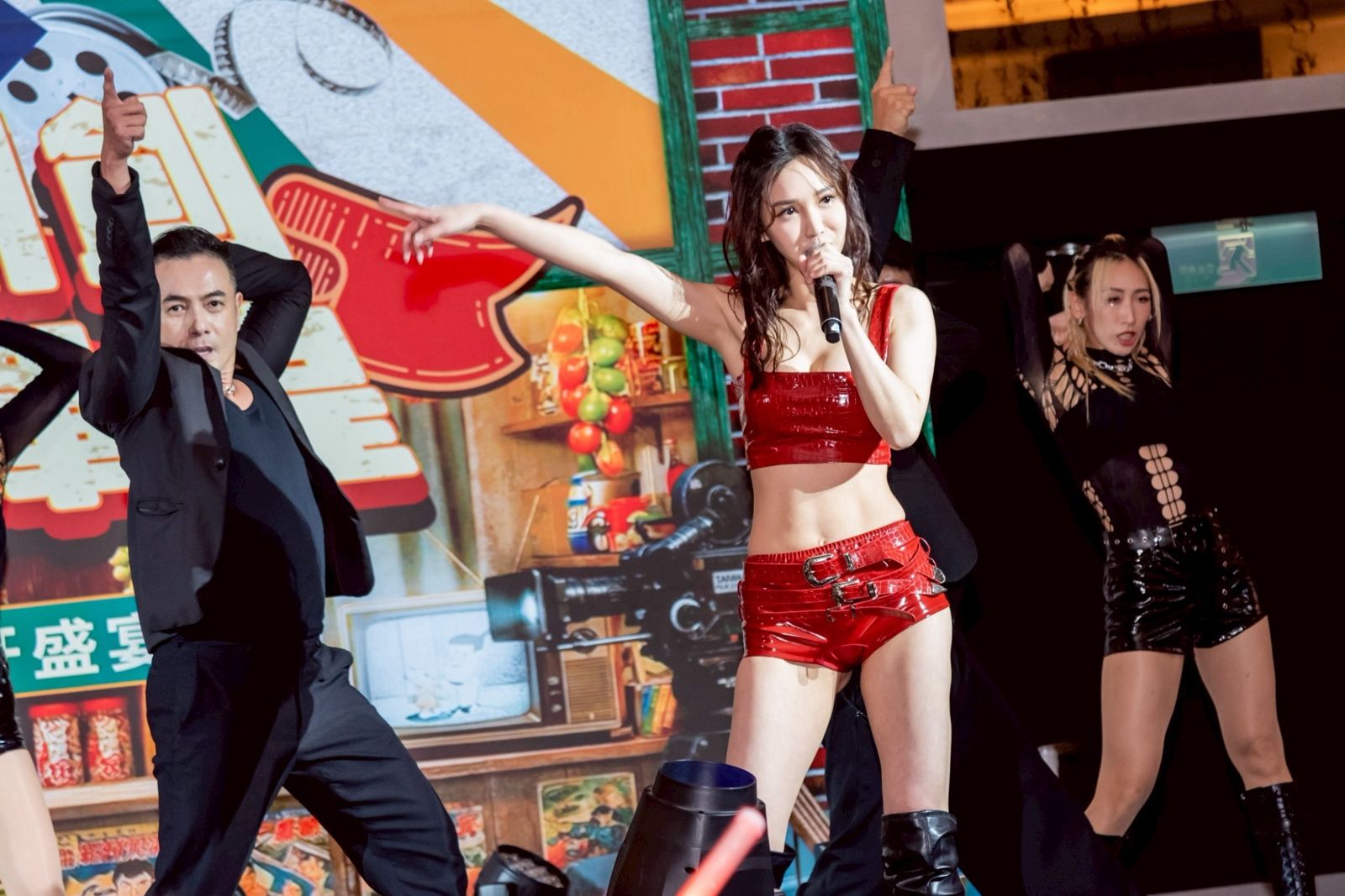 35歲台8女神徐千京「真千金」身份曝光　自家電子公司尾牙火辣唱跳！吐露忐忑心聲：希望成長