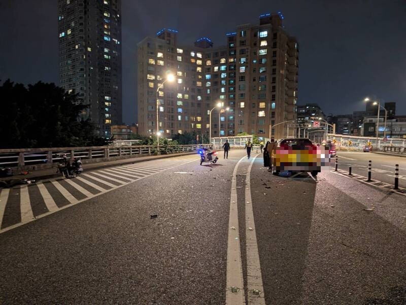 高齡駕駛肇禍！69歲運將開計程車永福橋逆向奪命　21歲騎士慘死輪下