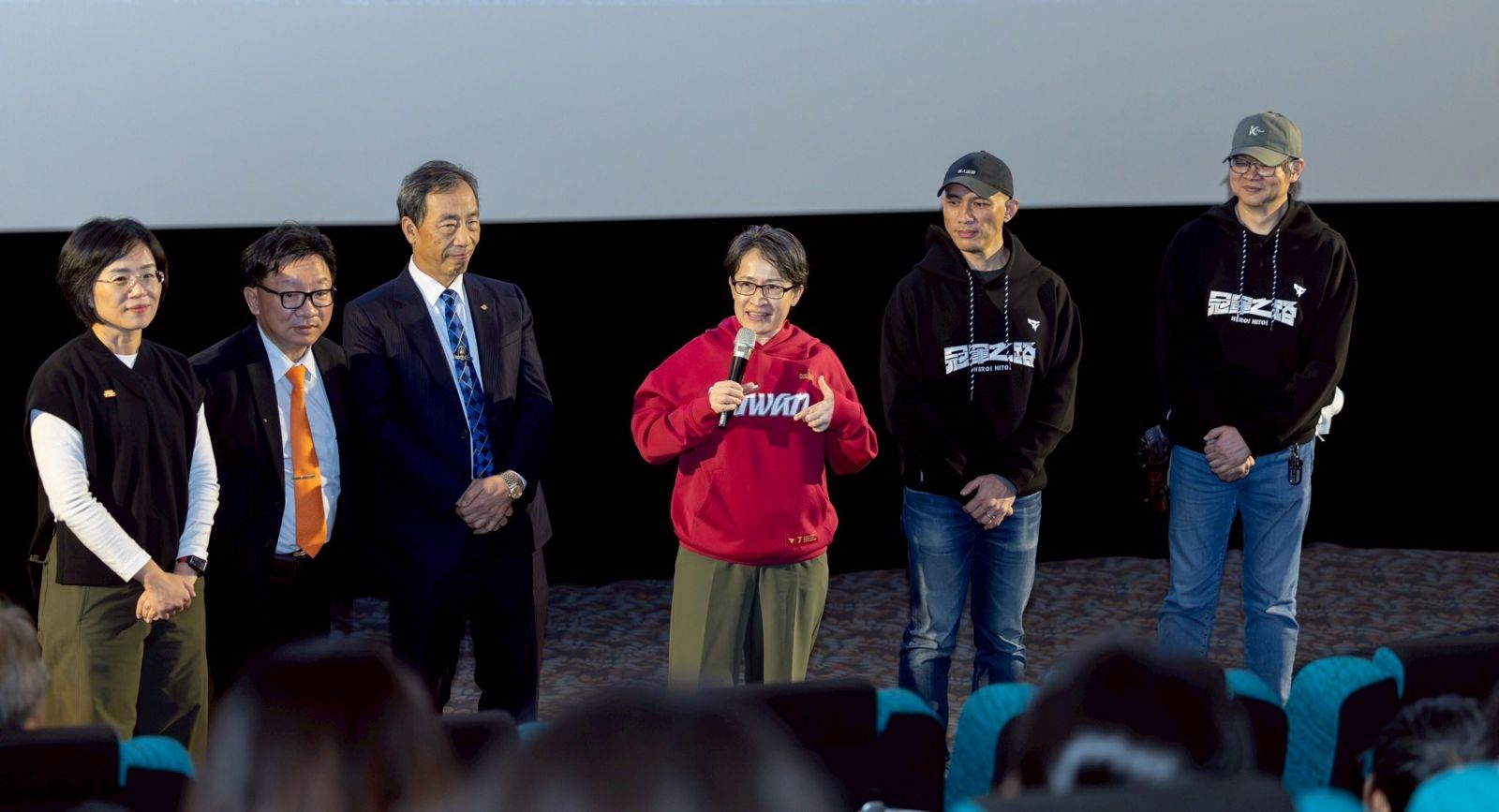 經典賽熱身開始！《冠軍之路》票房衝破8千萬　電影院帶加油棒應援超熱血