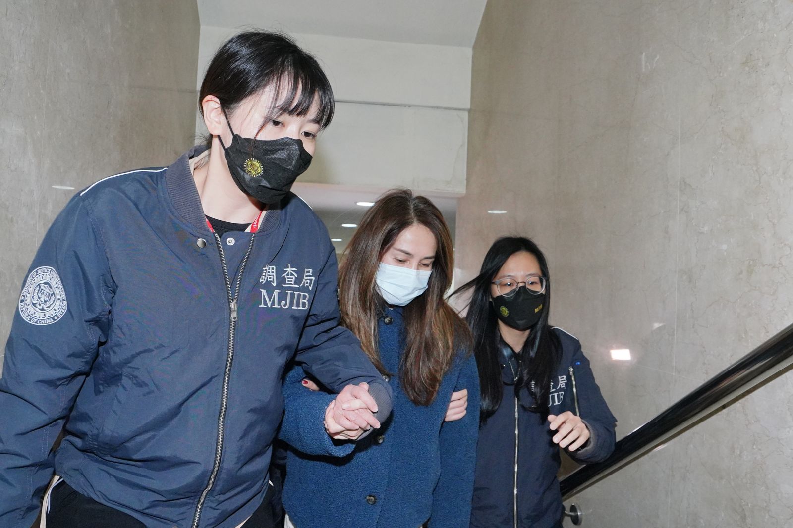 快訊／高金素梅遭搜索今凌晨移送北檢　偵訊半小時突身體不適緊急送醫