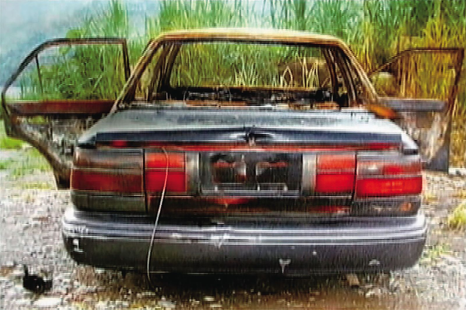 退休警謀殺親弟2／紅色後車廂蓋成破案線頭　警抽絲剝繭竟抓到老學長