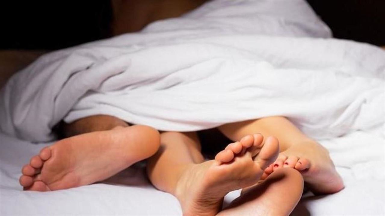 外遇也要「有難同當」？小三賠15萬竟回頭向人夫討一半　法官：妳自己扛