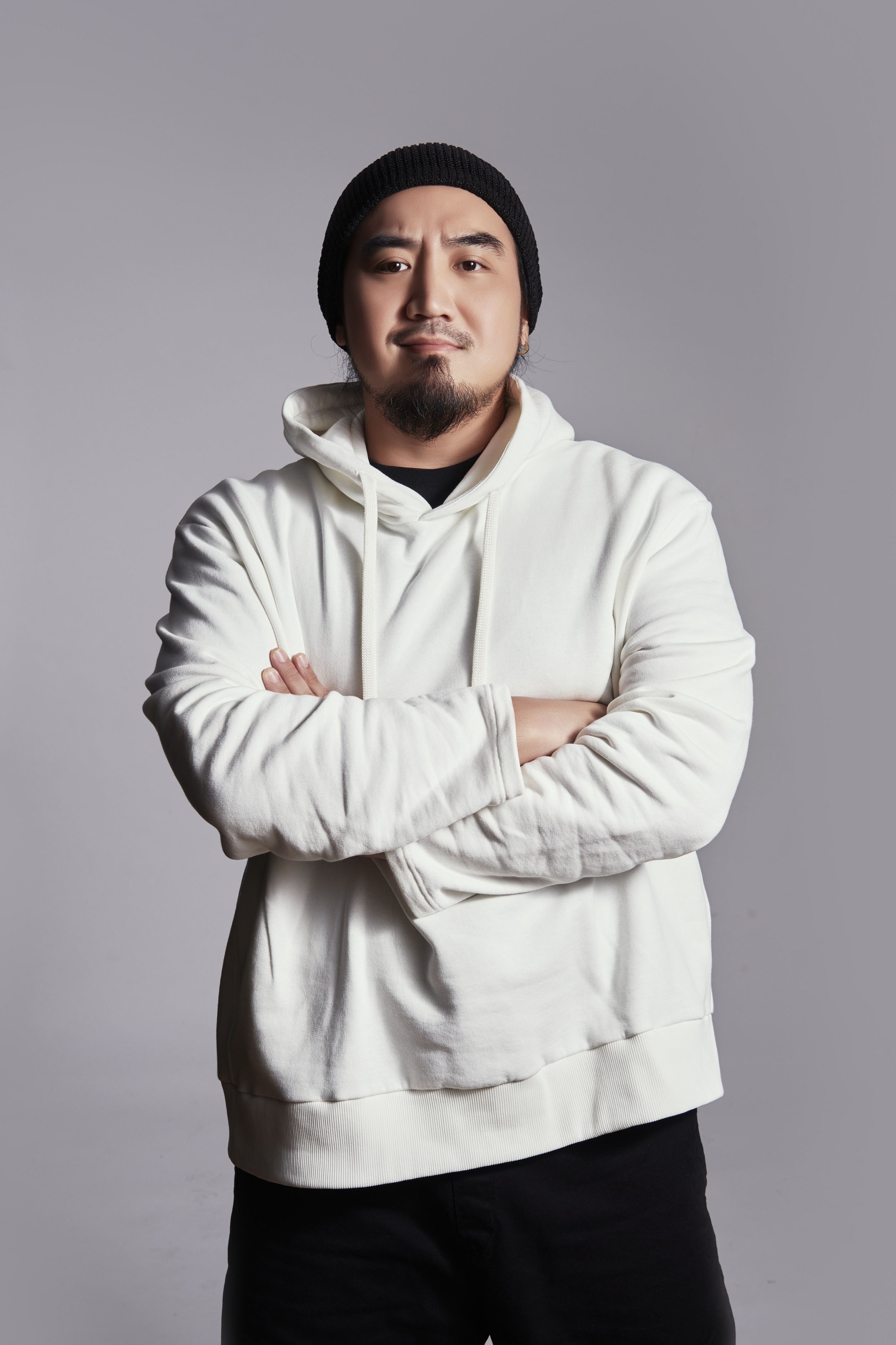 高金素梅涉3案遭搜！金曲歌王Matzka妻雲雅舜涉洗錢移送