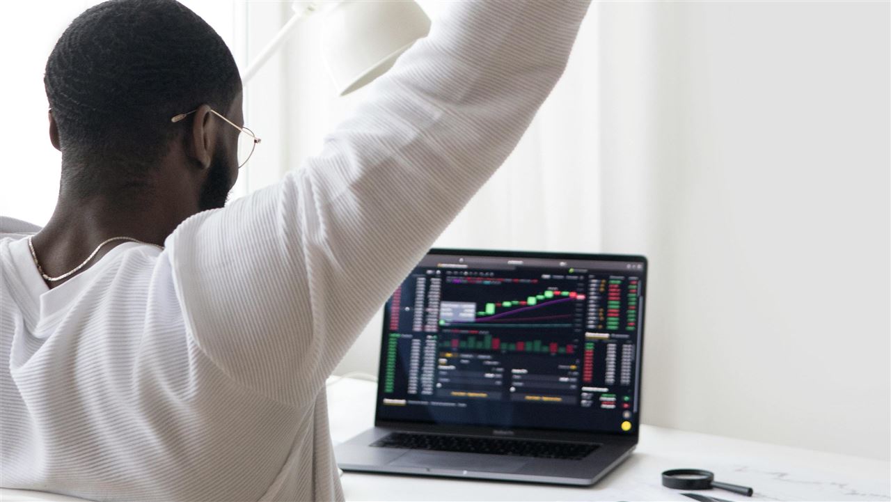 盤後籌碼／外資大買247億！台股強彈621點　它被敲3.2萬張漲停作收