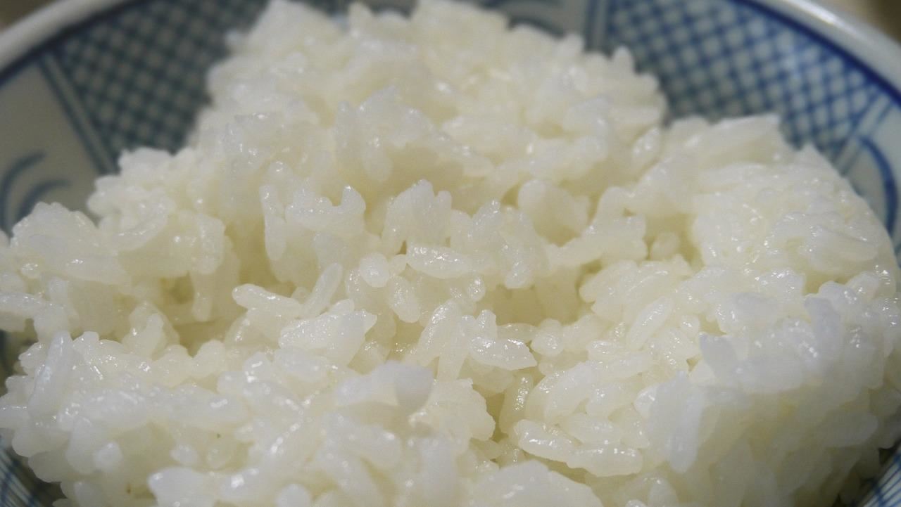 大魚大肉恐傷血管！吃白飯「多1步驟」　餐後血糖降40%