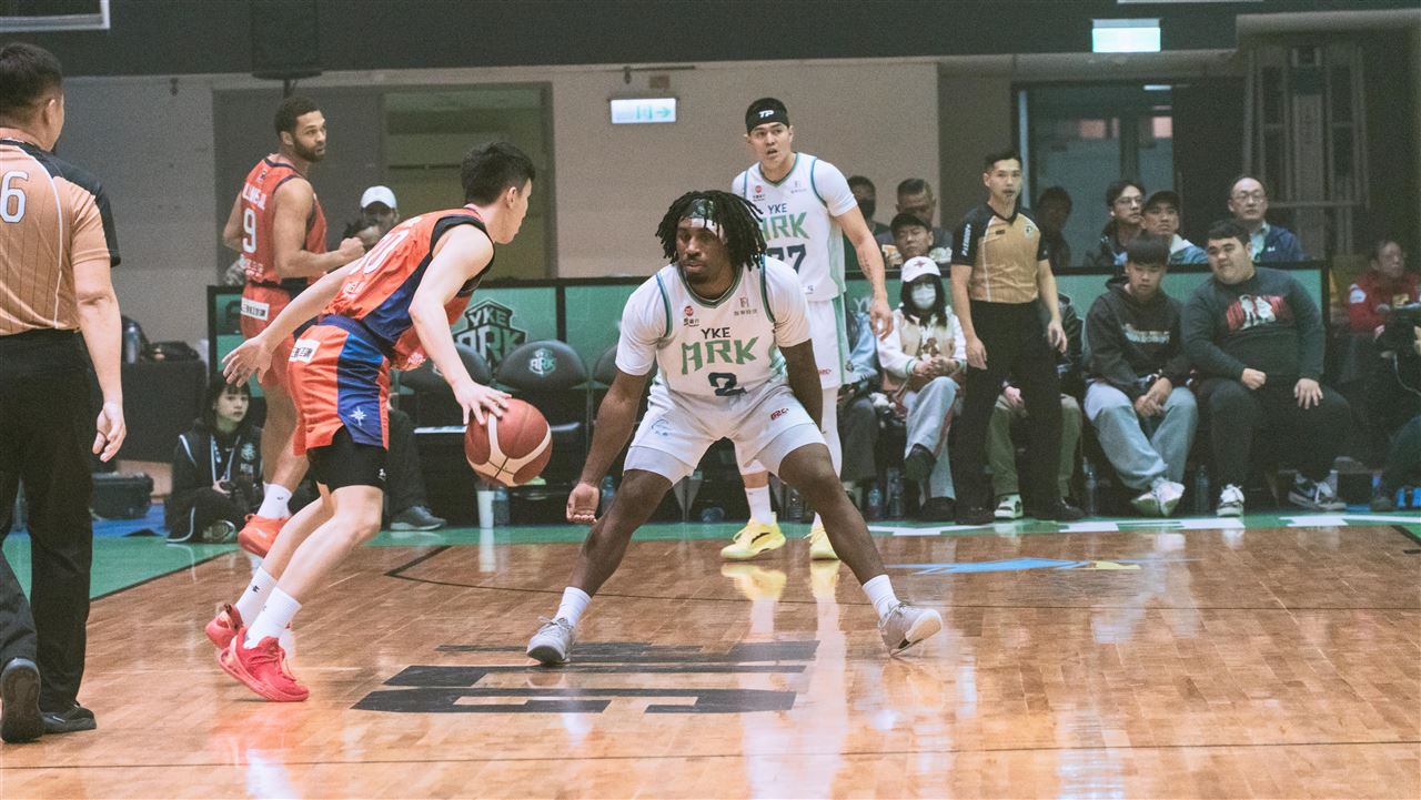 PLG／領航猿「三巨頭」合砍64分　狂勝洋基工程22分！聯盟龍頭實力輾壓