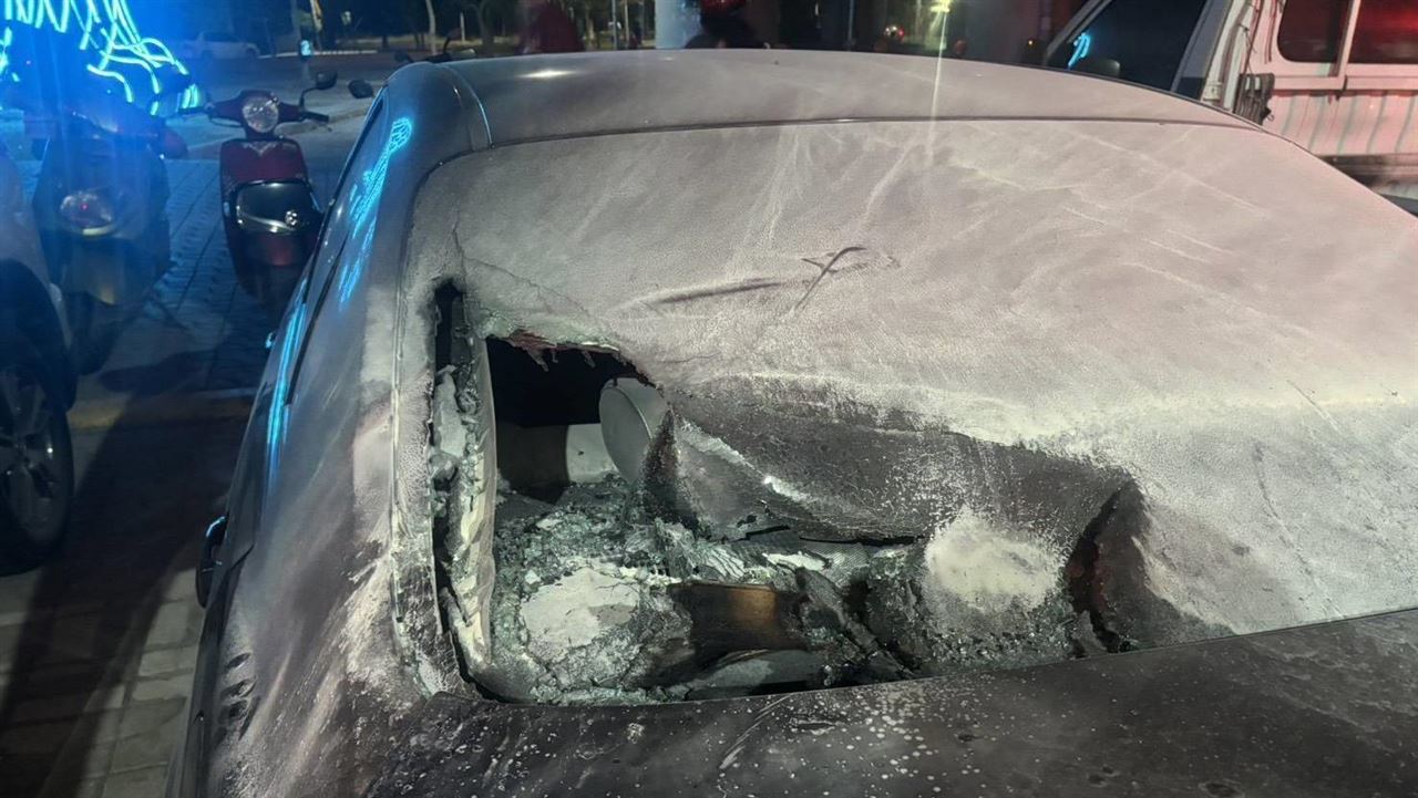 快訊／林邊火車站多車遭「潑油點火」現場已拉封鎖線調查中