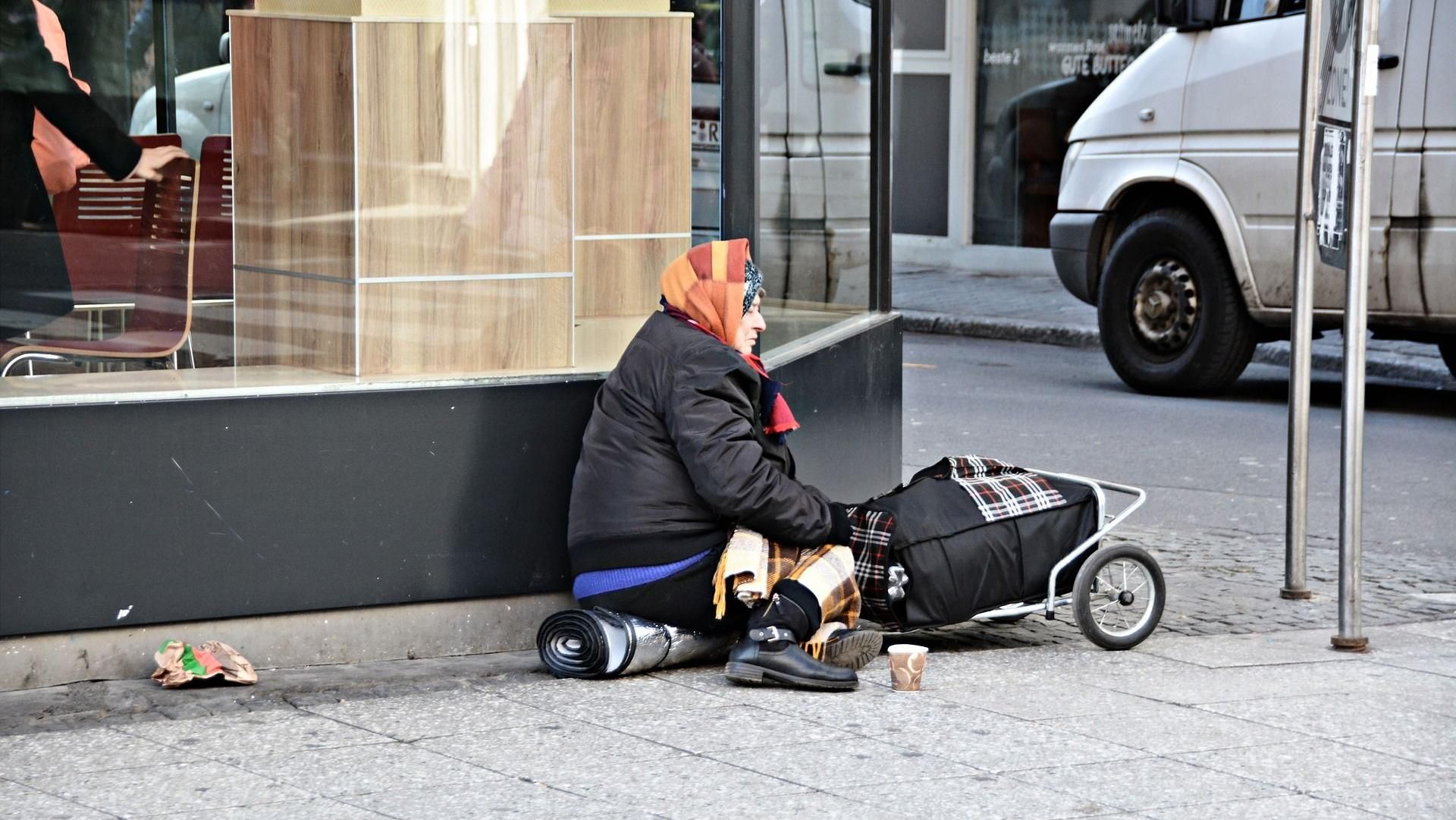 錢再多都沒用！他因女兒「這1句」心軟　晚年重返職場：差點流落街頭