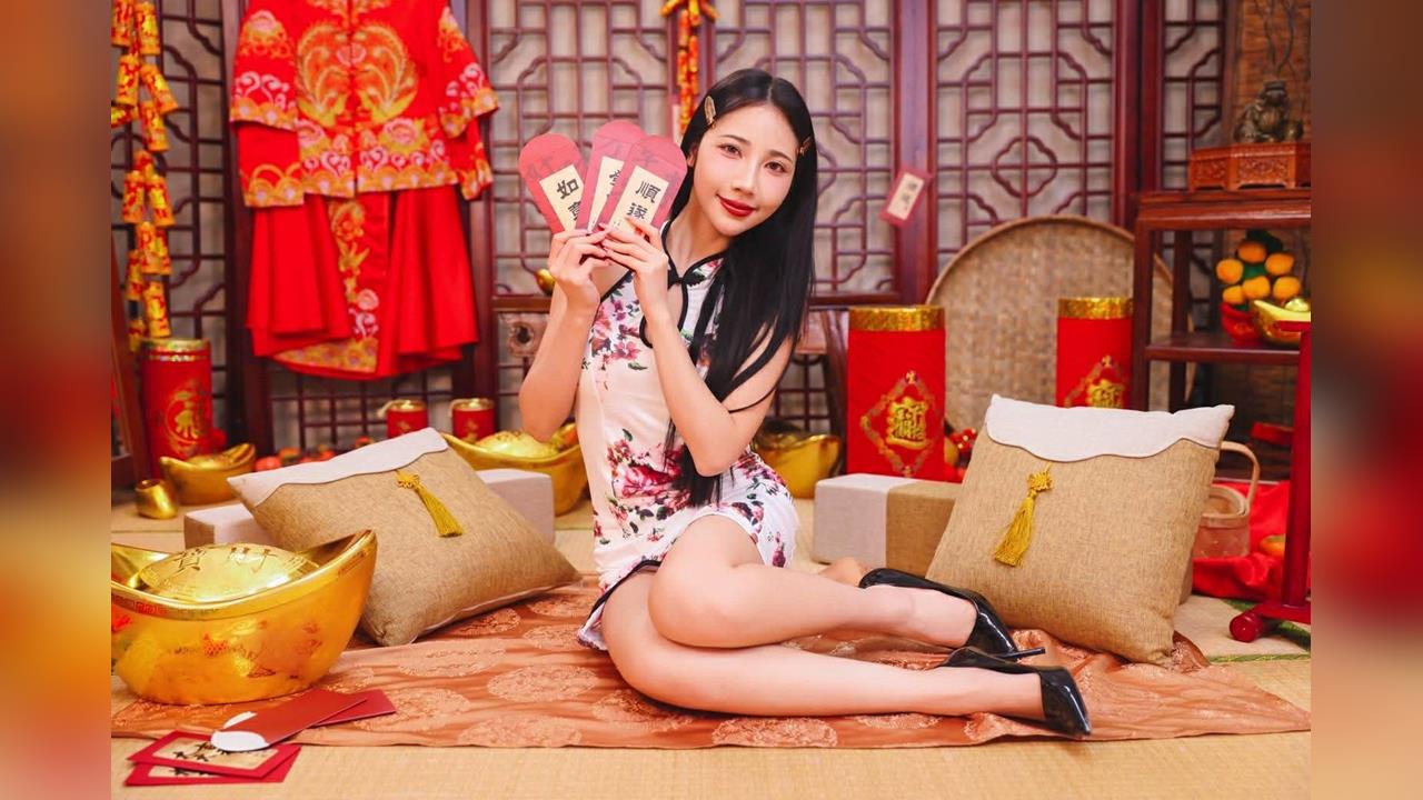 樂天女孩「彭彭」旗袍扮相拜年 大年初一送祝福許願想當花蓮觀光大使