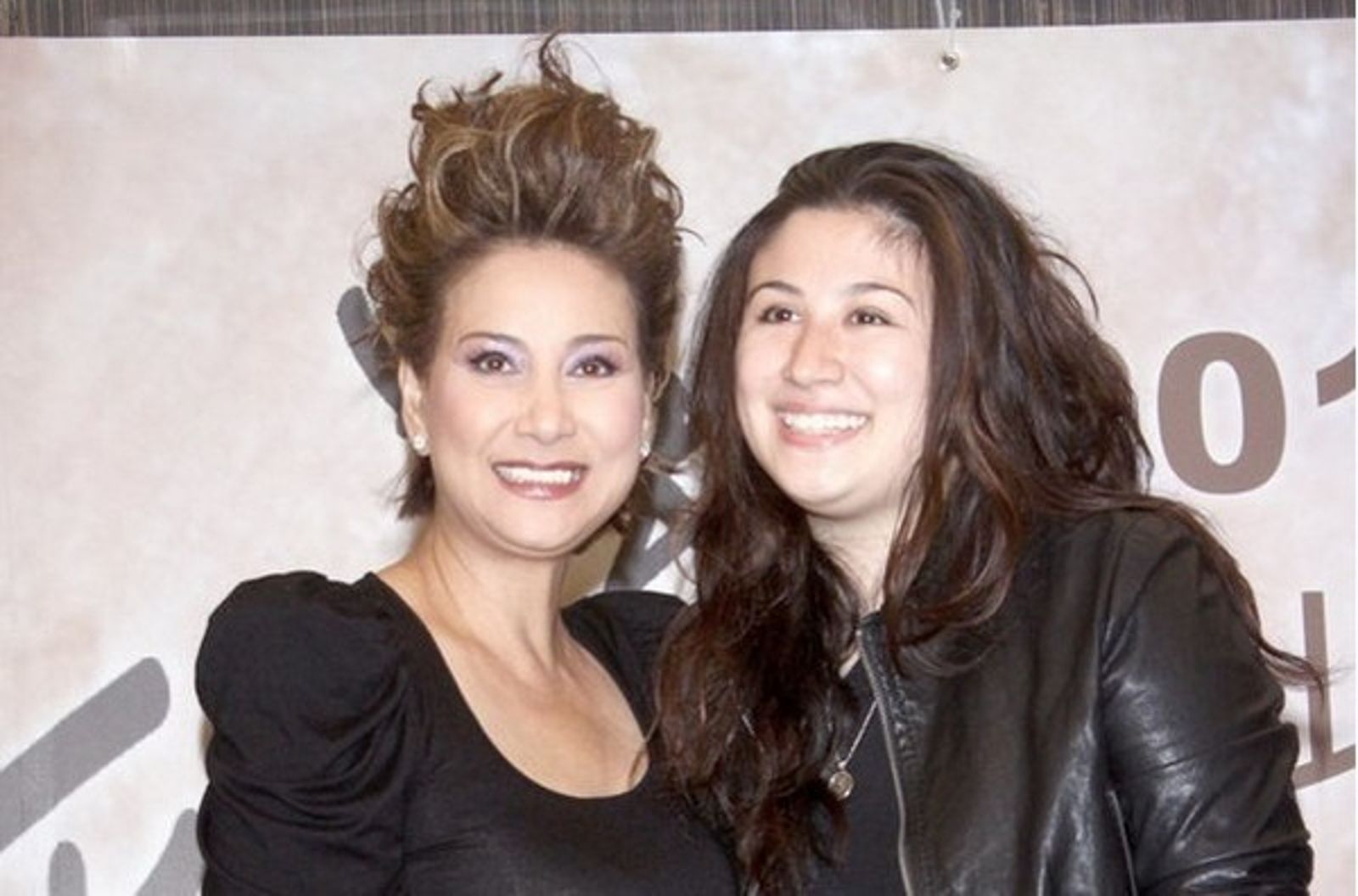 資深女星借亡夫「凍精」受孕　瞞25年親吐女兒真實身世