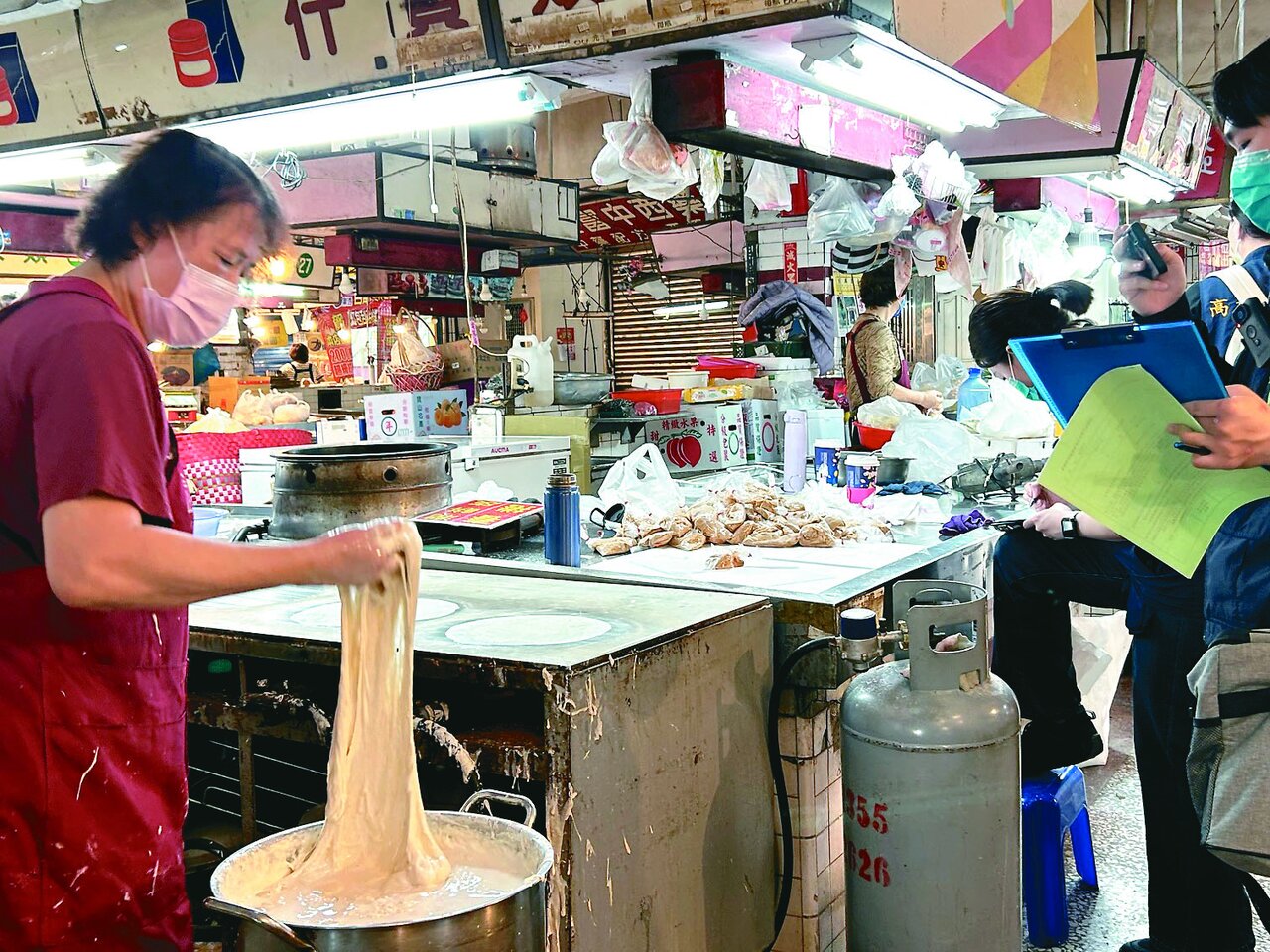 高雄春捲食物中毒案通報140人 初檢沙門氏菌陽性 醫：這食材問題最大