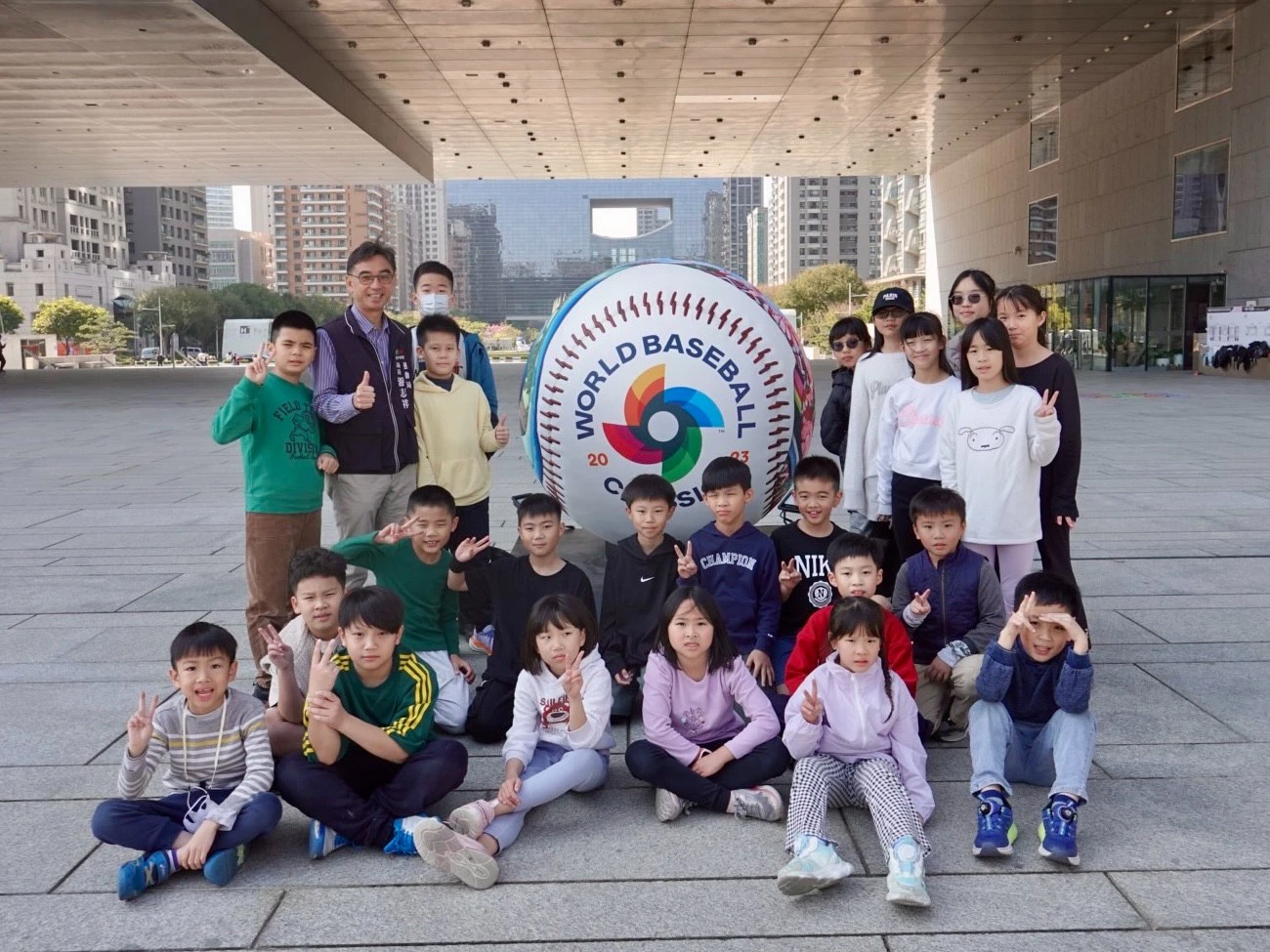 WBC倒數！中市府爲經典賽直播暖身　週週抽大巨蛋門票 首波幸運兒現身