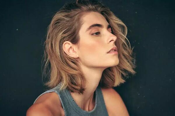 國際名模「陳屍家中」得年21歲！震驚時尚圈　才剛搬新家唸書