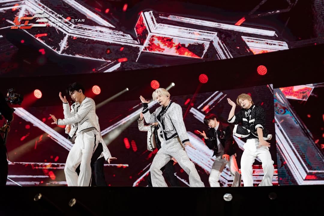 &TEAM壓軸炸場！王奕翔返鄉應援聲掀翻巨蛋　遊戲玩輸秒變「失敗的Man」