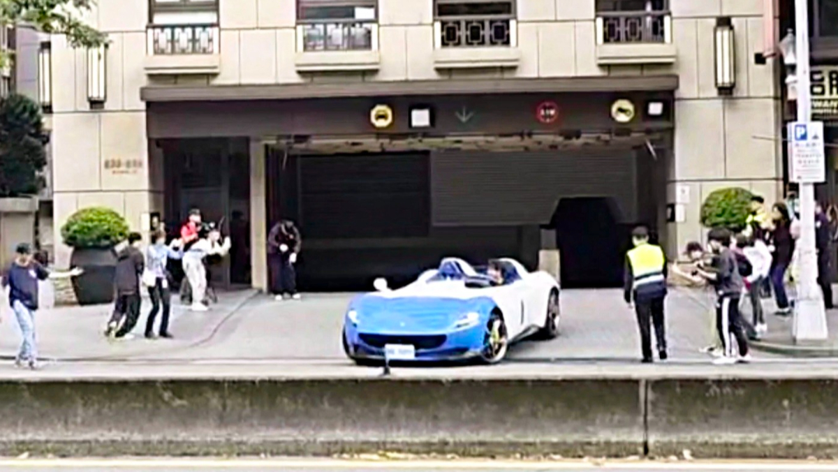 太子集團「四大神獸」豪車開賣　33輛豪車昨駛離和平大苑路人驚艷