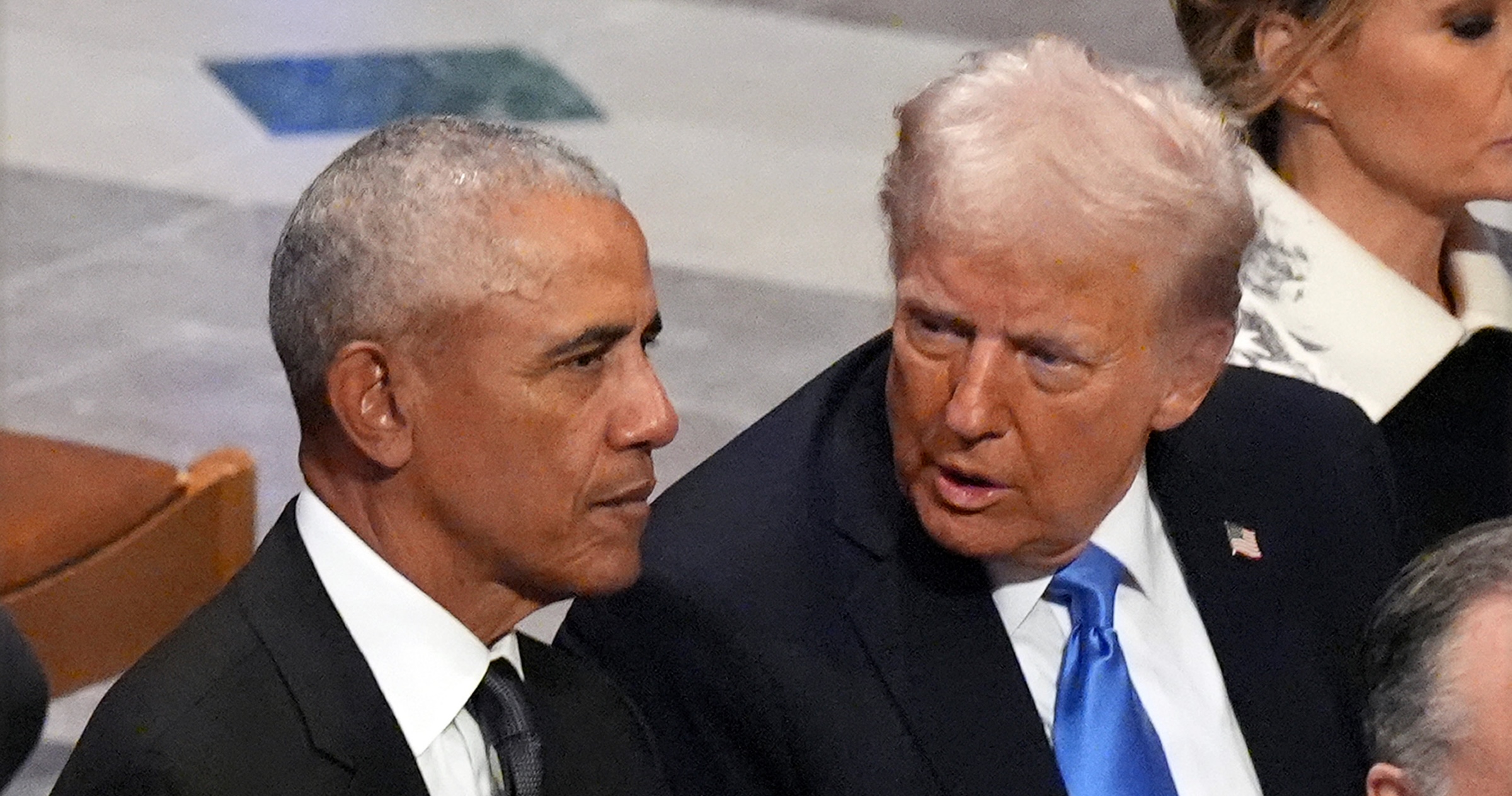 川普批歐巴馬外星人言論「洩露機密」，同日又稱將公布 UFO 文件