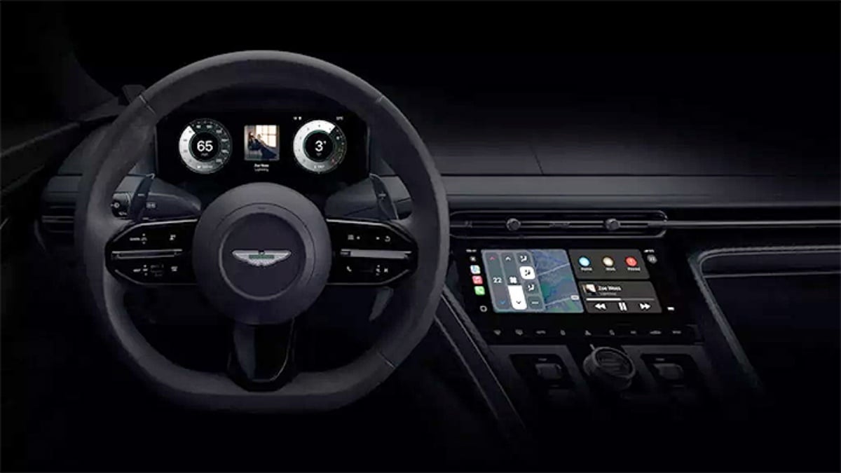 Siri終於肯讓路？傳蘋果CarPlay將開放第三方AI應用程式進駐，但想「篡位」沒那麼容易