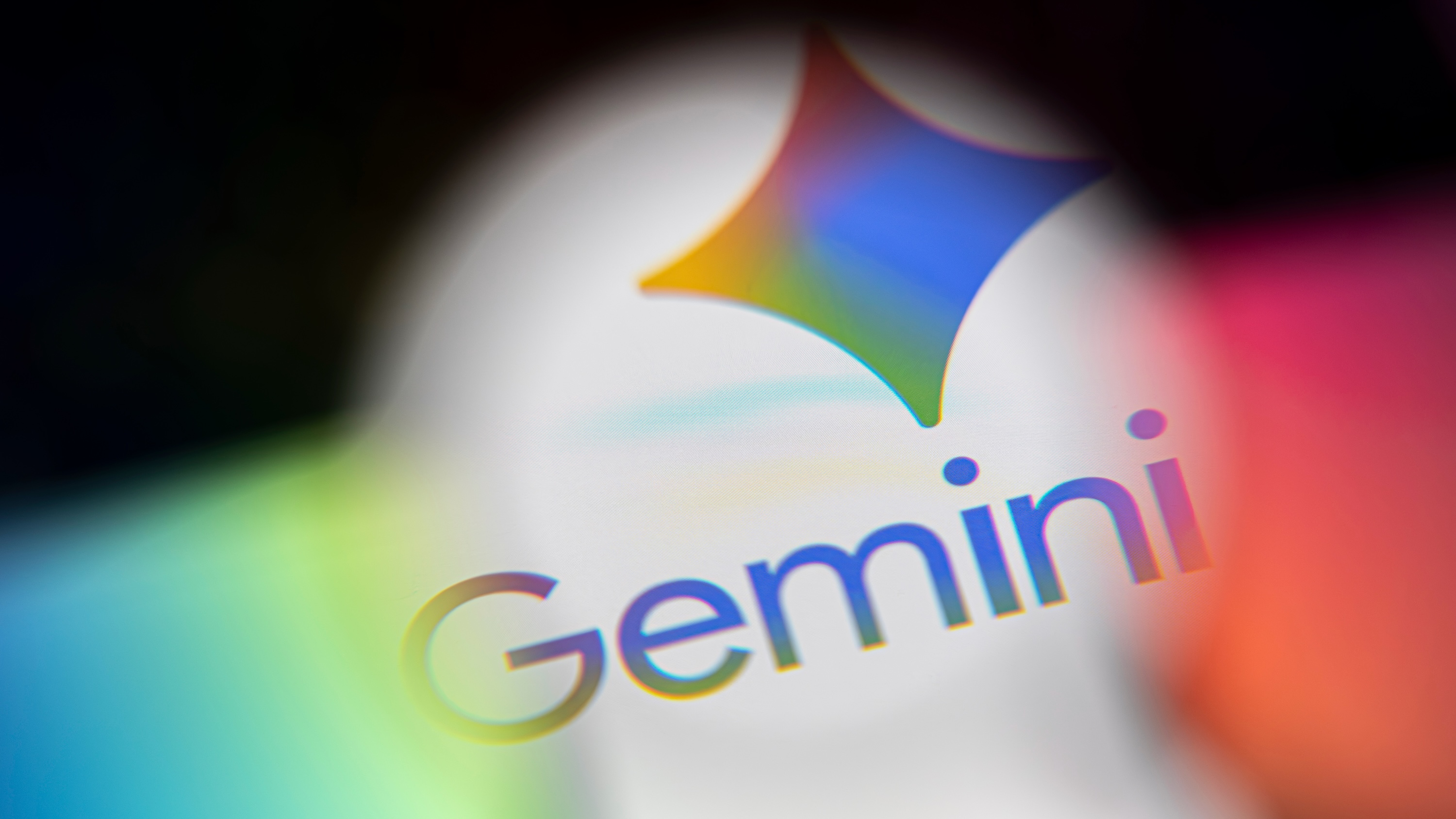 Galaxy S26、Pixel 10 先享 Android 新功能：Gemini 自動幫訂 Uber、「一圈即搜」一次認多物、電話 / 訊息防騙 AI 即上線