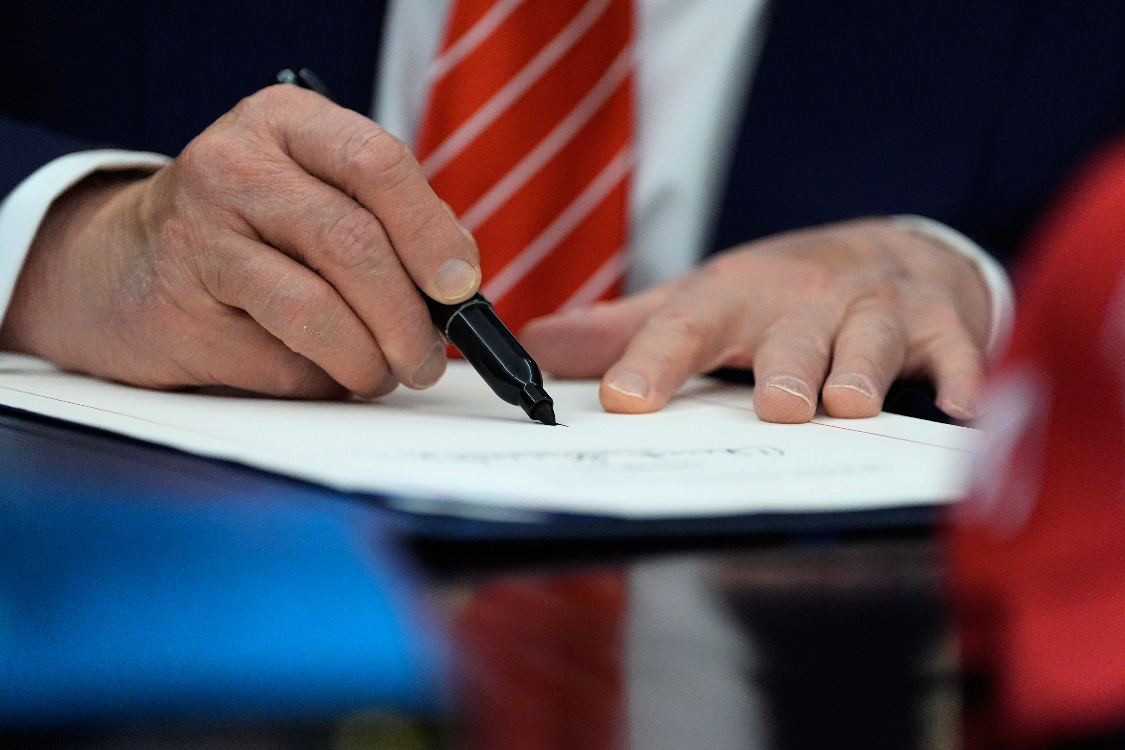 面對美國情勒式霸凌，臺灣能成為棋手還是菜餚？