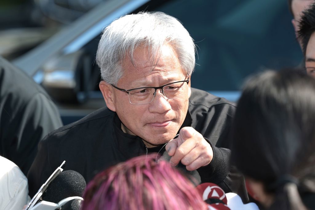 過春節用「Lunar」？黃仁勳講Chinese New Year影片曝