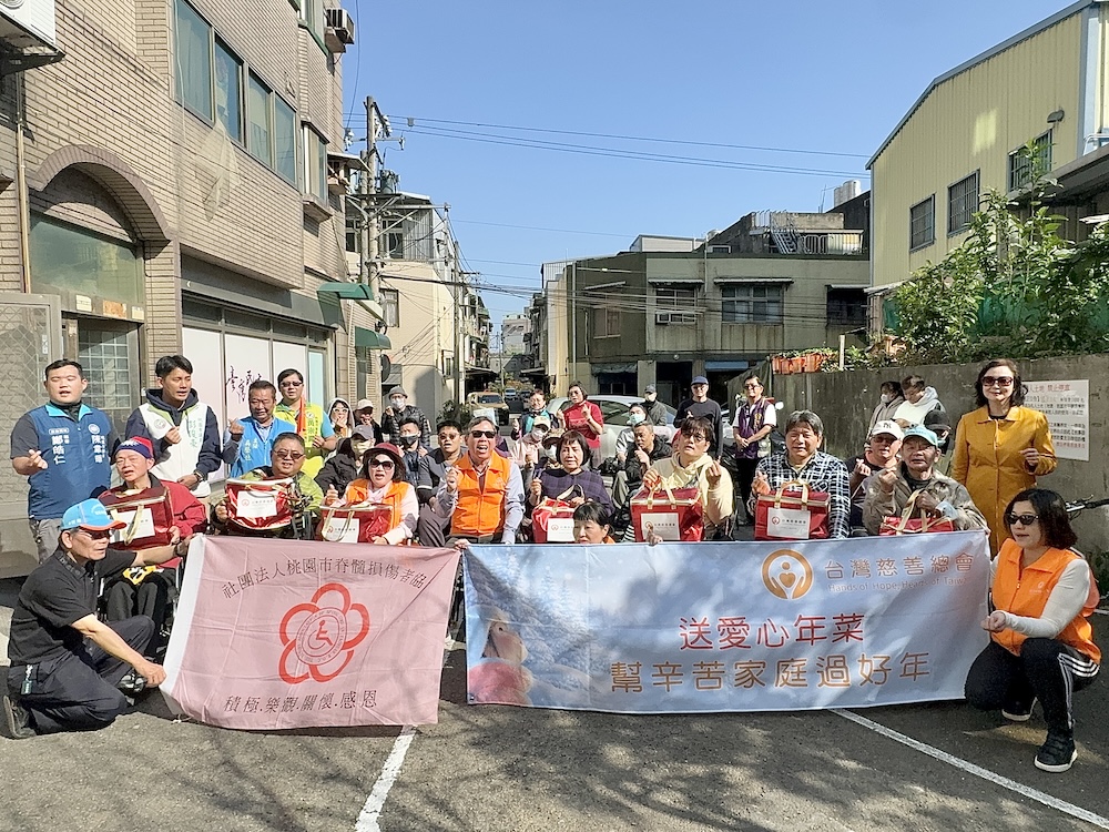 【有影】創辦人鄭龍水帶領志工前行 台灣慈善總會守住年的溫度