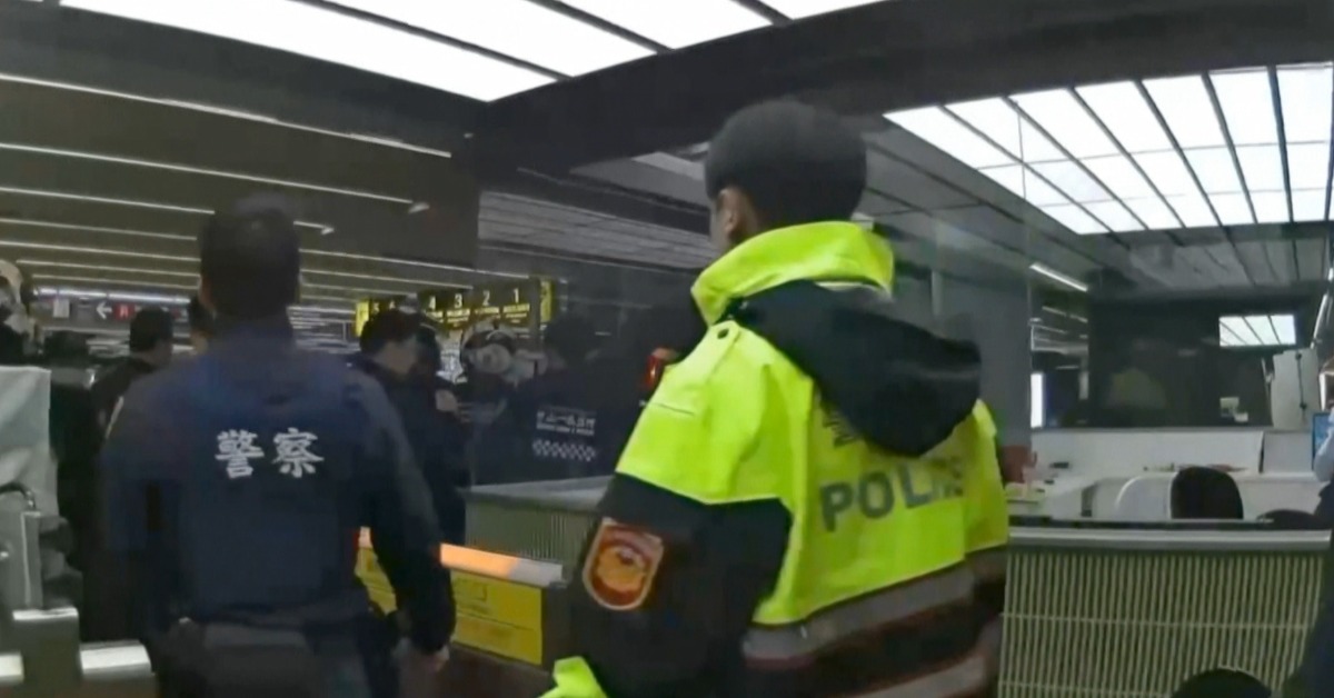 北捷中山站驚魂！男水果刀插口袋 乘客嚇壞求救