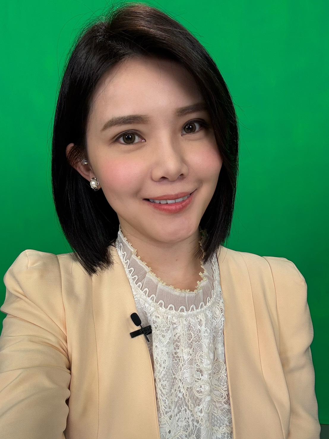 中天主播林佩潔甜曝婚後生活！「三機救婚姻」笑喊：還沒看膩