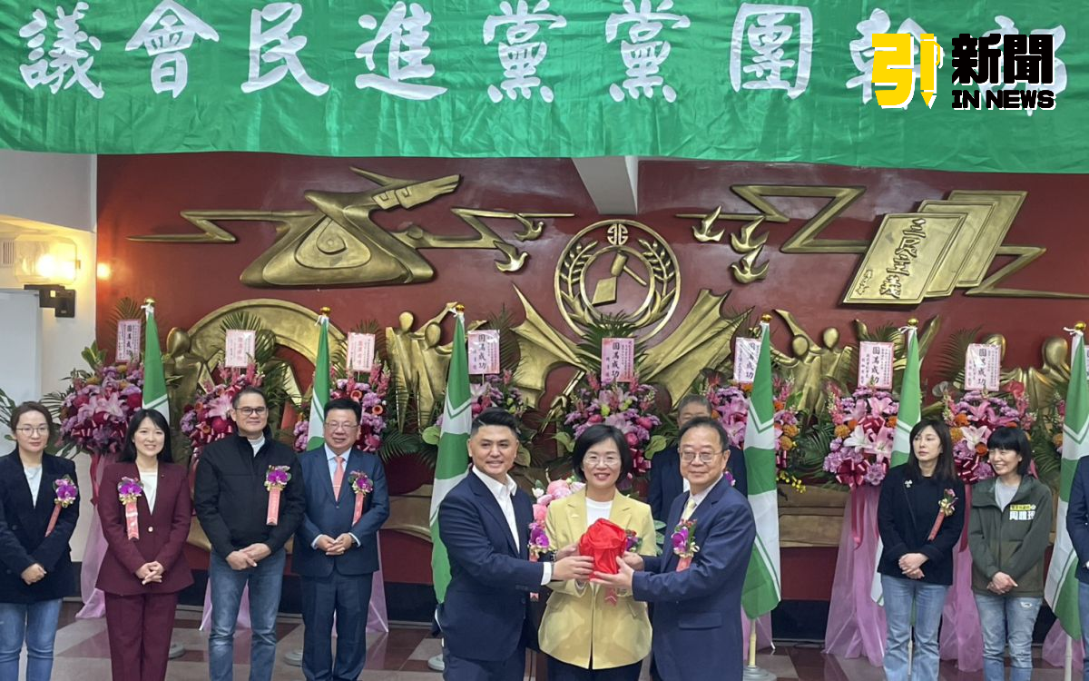 新北議會民進黨團交接拚2026　侯友宜強調建設不分黨派