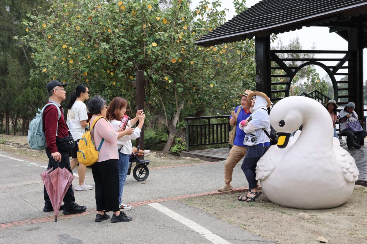 雲林天鵝湖嘉年華驚艷登場　特色美食與當地文化結合吸引大批遊客