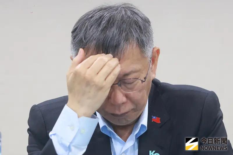 柯文哲「這舉動」真奇怪？創黨元老驚問一句