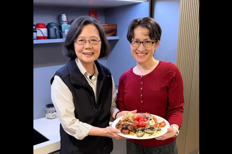 蔡英文合體蕭美琴　除夕夜一起吃年夜飯