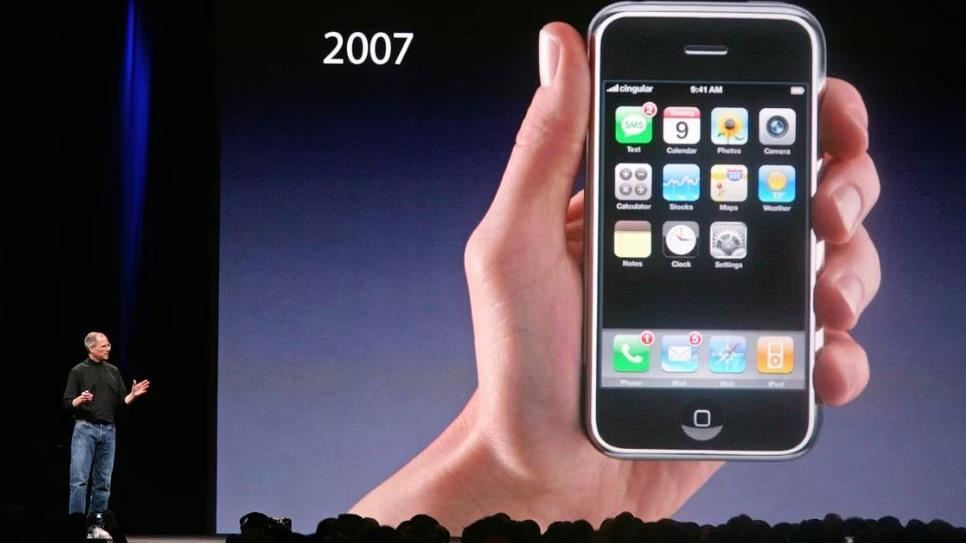 蘋果教父的溫潤曲線！iPhone 3GS「圓弧美學」　二手收藏價驚呆老果粉