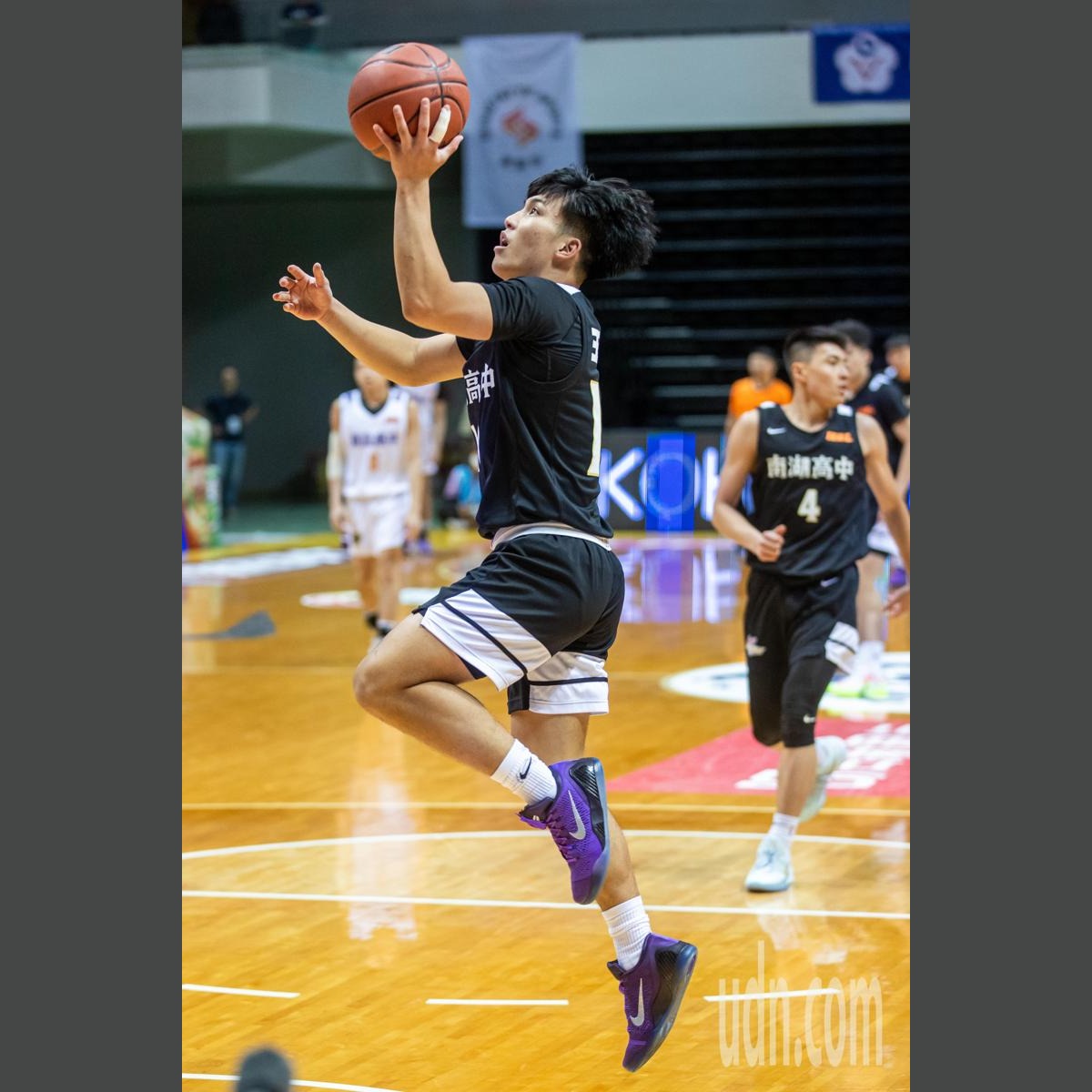 圖輯／HBL 南湖高中9連勝強勢晉級 8強首戰25分差擊退東山