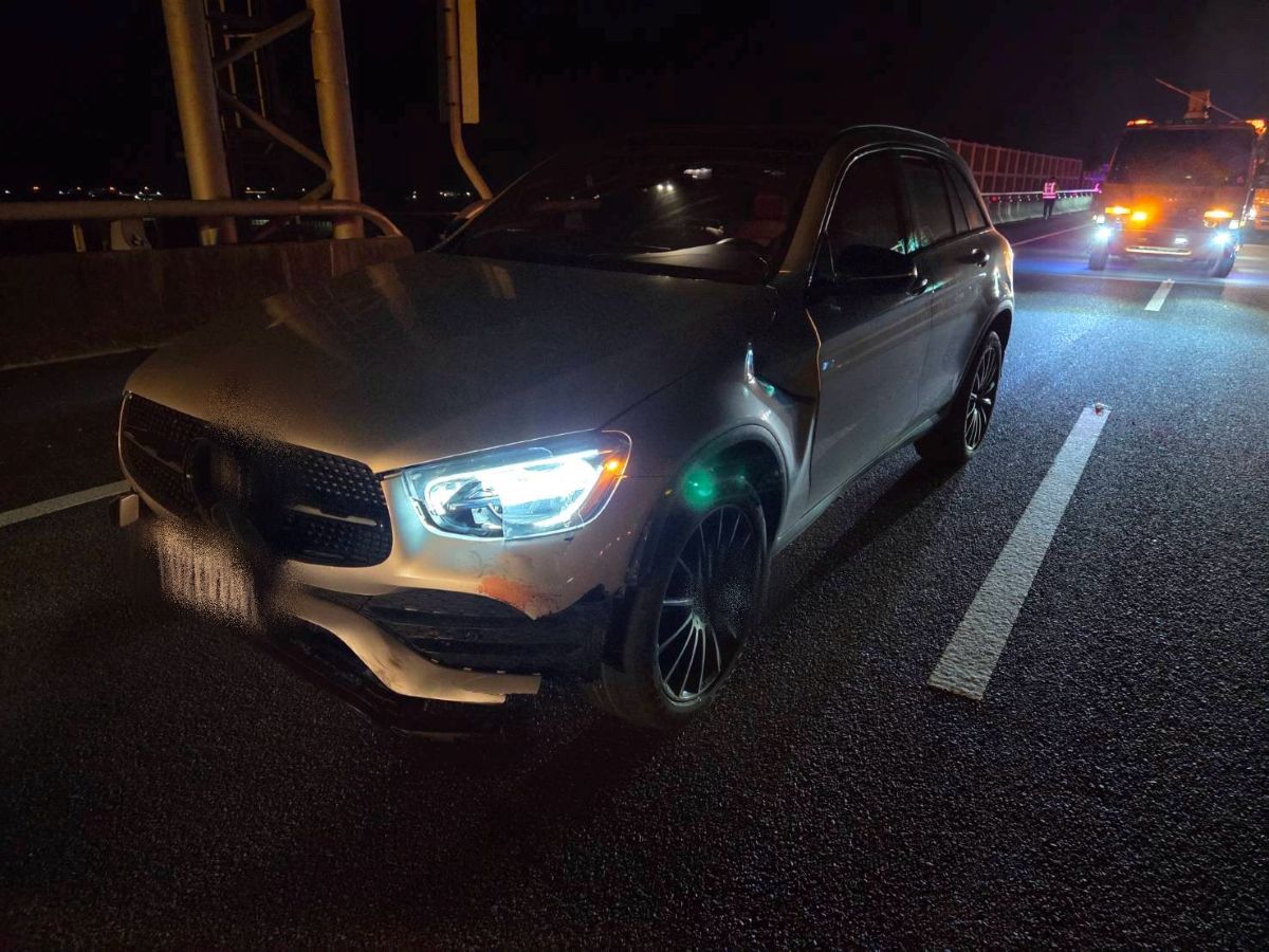 騎電動三輪車逆向上國道3　8旬翁與2賓士車相撞亡