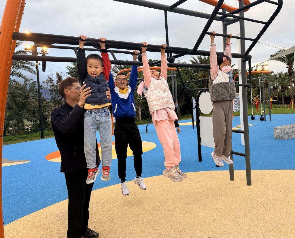 規律運動掌握七三三三原則年假闔家運動趣