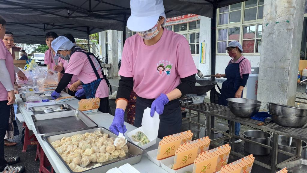 芥菜種會「多走一哩路」健走活動 陪伴...