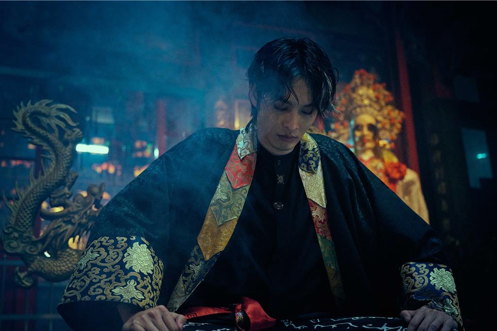 曹佑寧《祭弒》挑戰起乩戲！肢障苦練1...