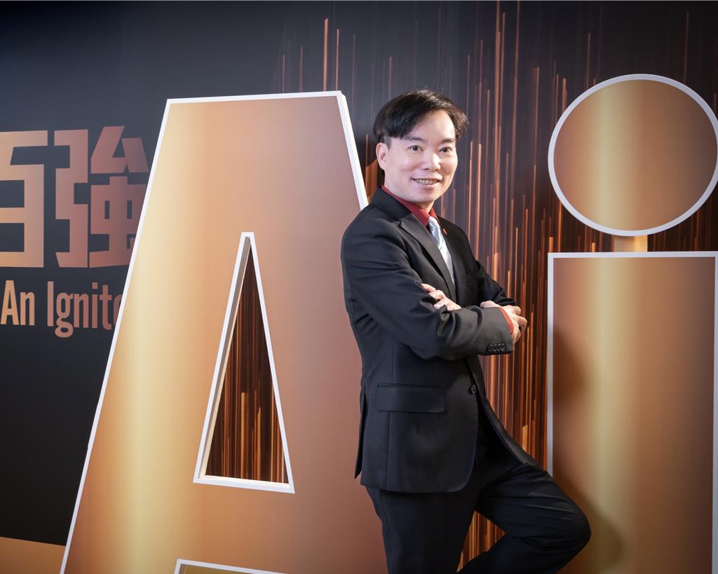 全球電信業加速AI化 台灣大資訊長蔡祈岩：電信基礎建設將成為轉型為數位平台