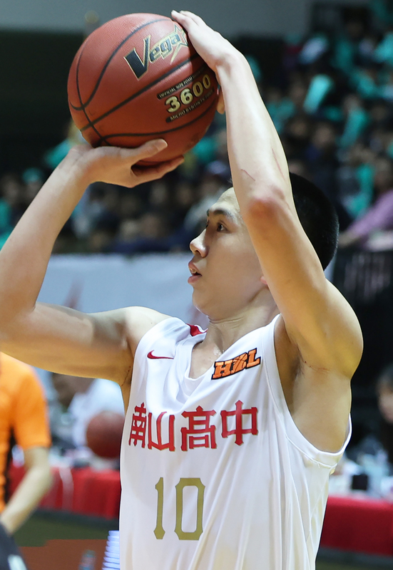 HBL男籃8強賽 謝旻耕上半場拿下12分 (圖)