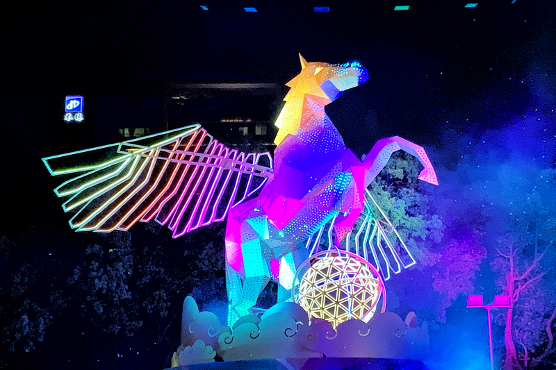 桃園燈會開幕　全金屬機械主燈吸睛 (圖)